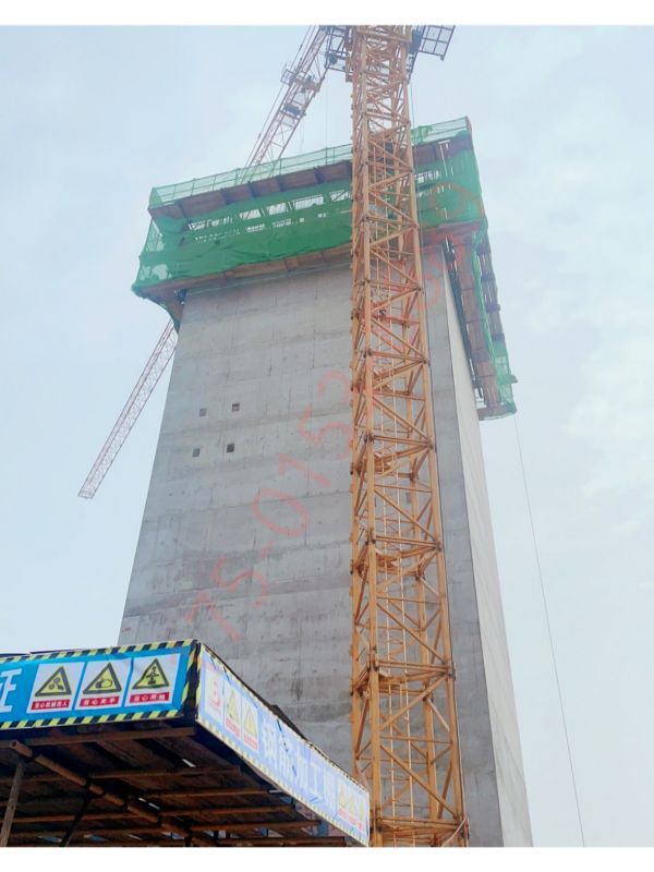新建水泥大烟囱